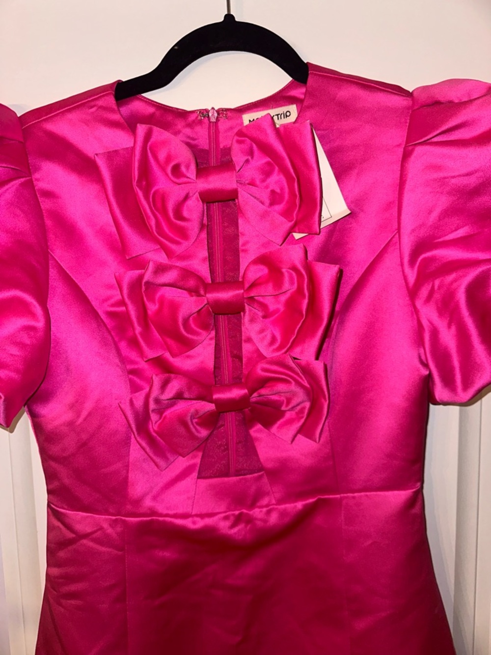 NWT Main Strip Size Medium Womens Hot Pink Puff Sleeve Bow-Accent Mini Dress - Picture 4 of 11